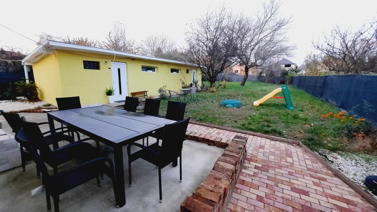 Hi-Bp Garden City Batsanyi Tiny House Near The City Train With Free Parking Budapeste Exterior foto