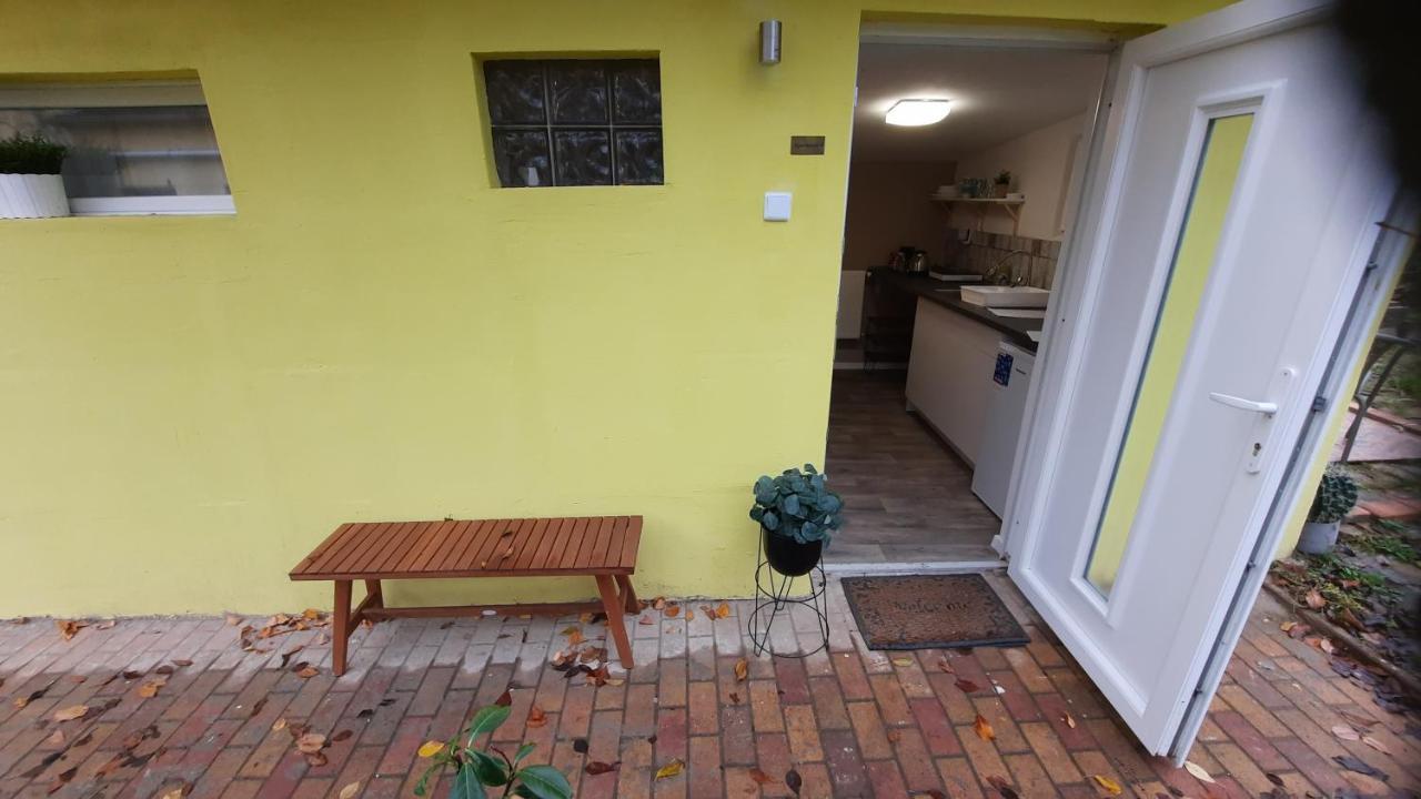 Hi-Bp Garden City Batsanyi Tiny House Near The City Train With Free Parking Budapeste Exterior foto