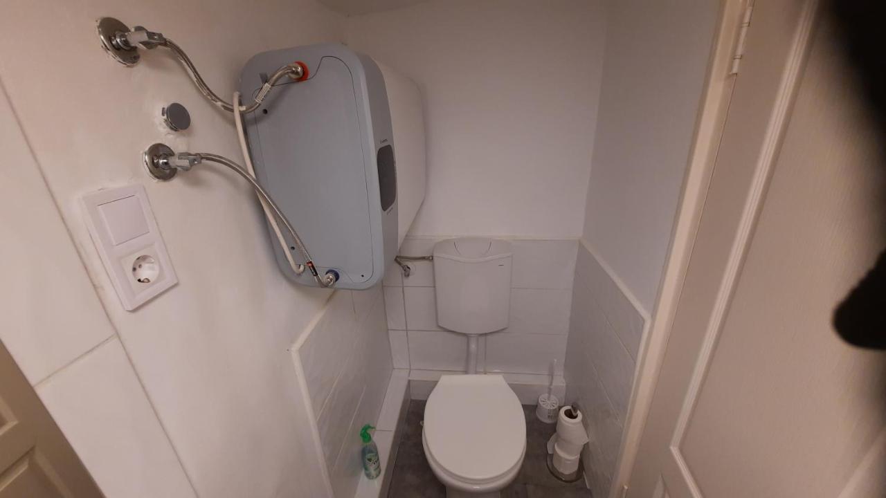 Hi-Bp Garden City Batsanyi Tiny House Near The City Train With Free Parking Budapeste Exterior foto