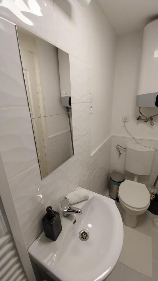 Hi-Bp Garden City Batsanyi Tiny House Near The City Train With Free Parking Budapeste Exterior foto