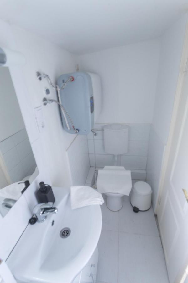 Hi-Bp Garden City Batsanyi Tiny House Near The City Train With Free Parking Budapeste Exterior foto